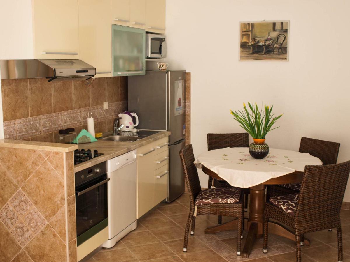 Apartamento House Nataniel In Omis Near Sea Exterior foto