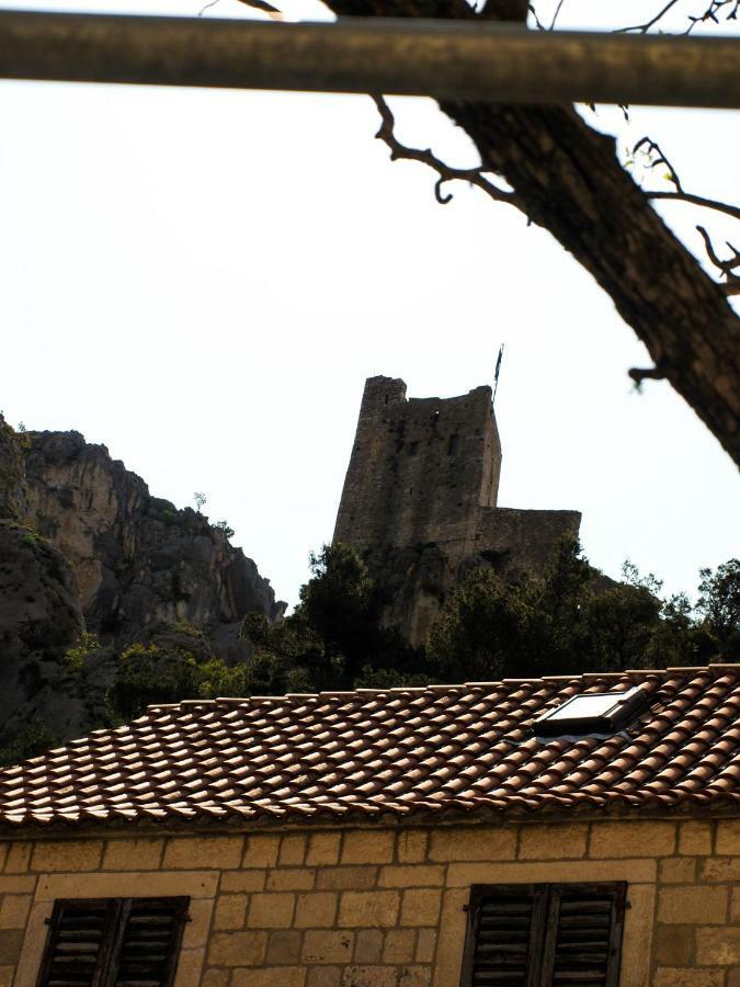 Apartamento House Nataniel In Omis Near Sea Exterior foto