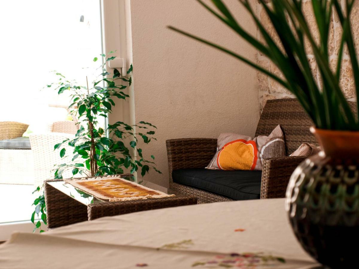 Apartamento House Nataniel In Omis Near Sea Exterior foto