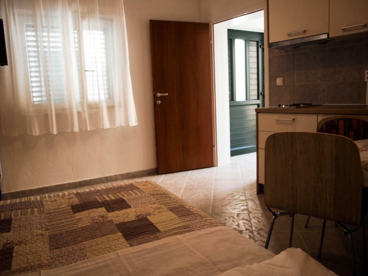 Apartamento House Nataniel In Omis Near Sea Exterior foto