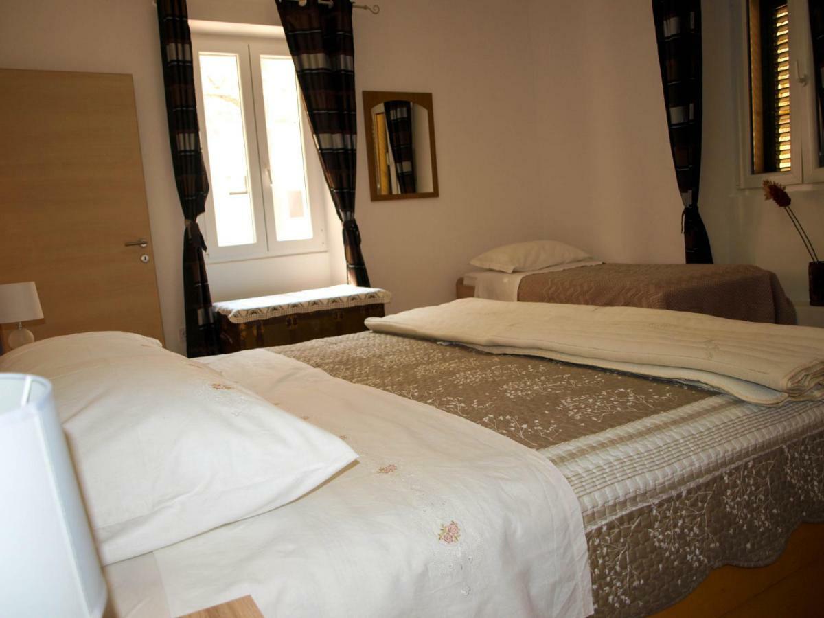 Apartamento House Nataniel In Omis Near Sea Exterior foto