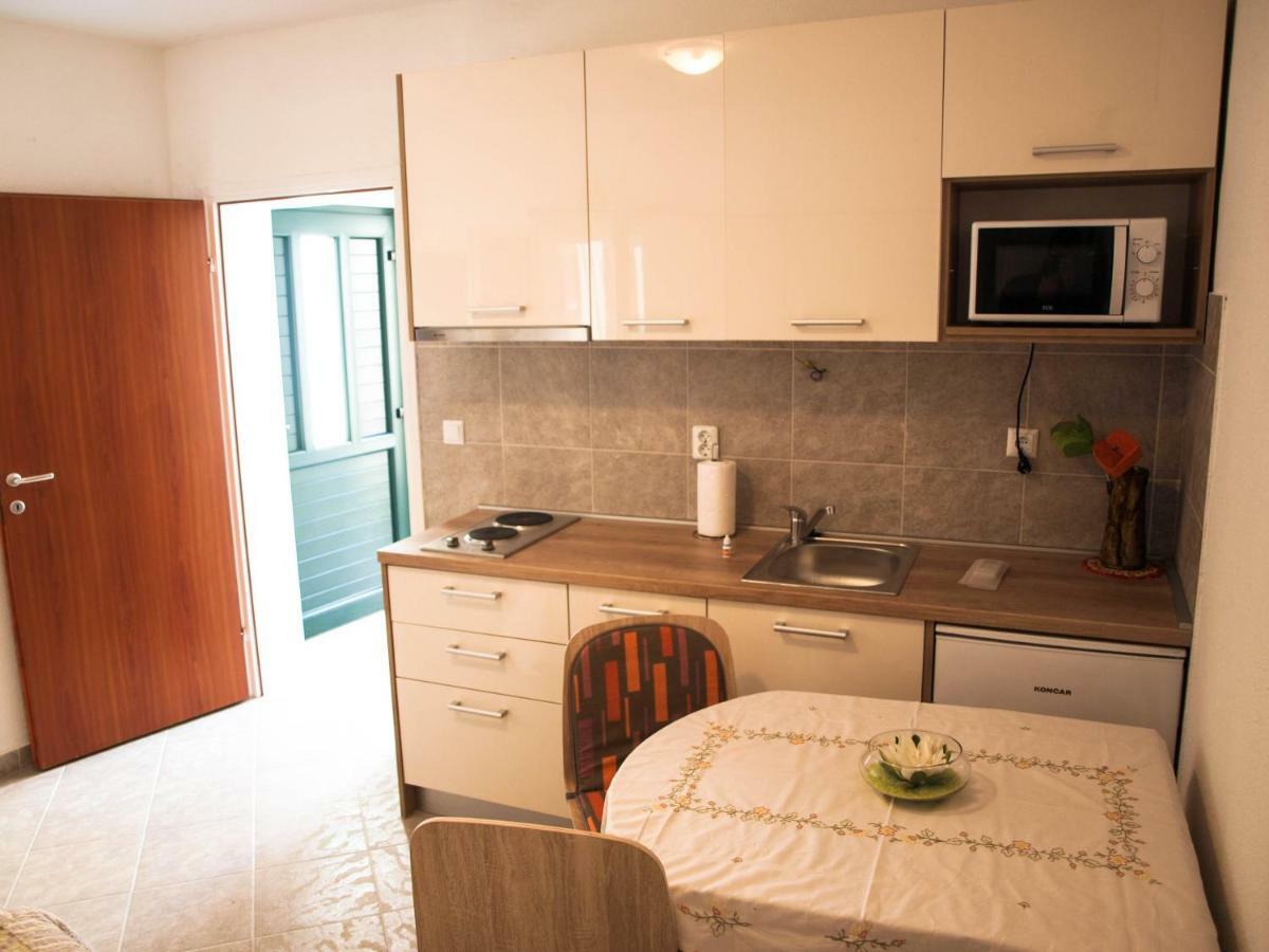 Apartamento House Nataniel In Omis Near Sea Exterior foto