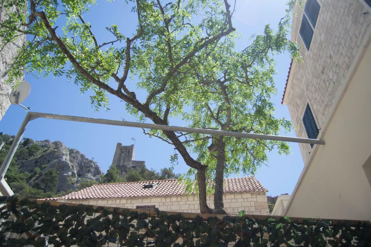 Apartamento House Nataniel In Omis Near Sea Exterior foto